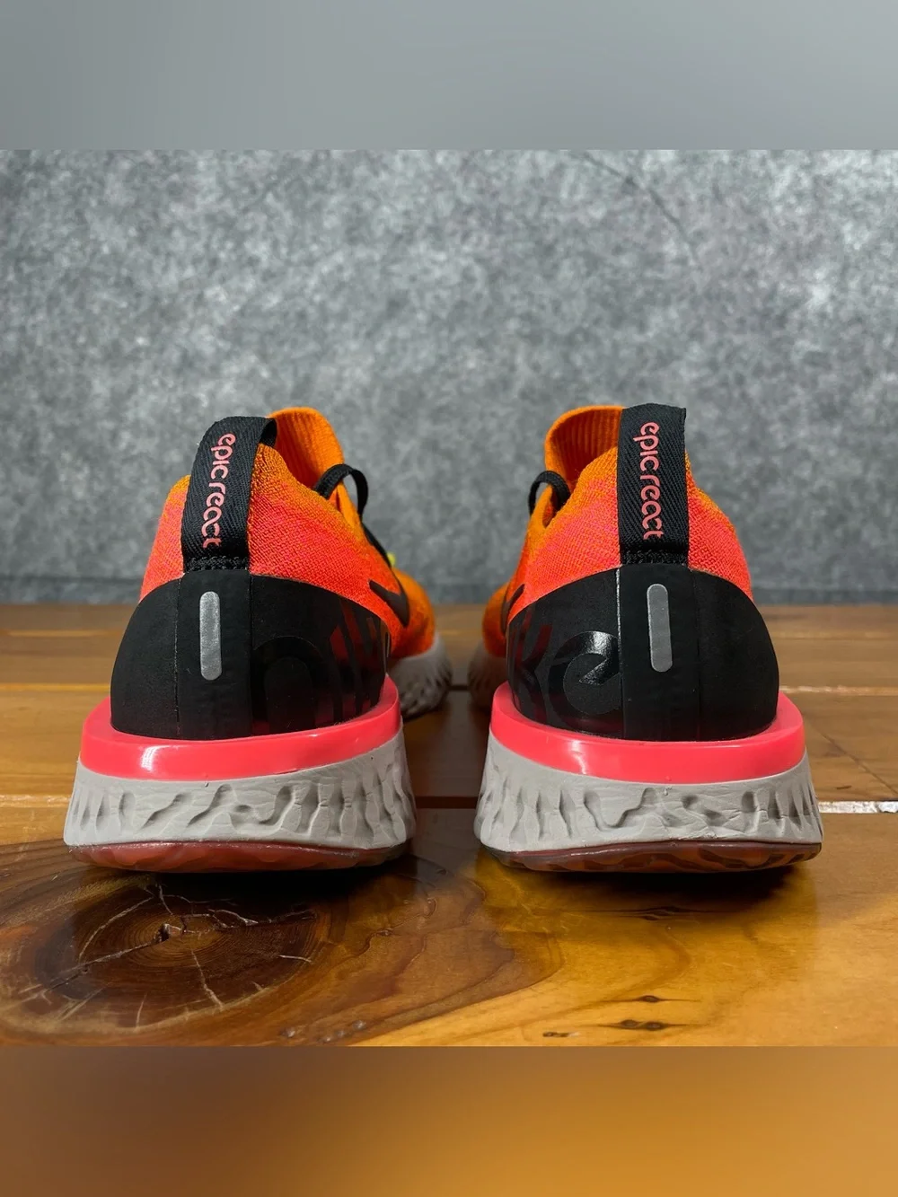 Nike Epic React Flyknit Youth Size 5.5Y Womens 7 Orange Black Running 943311-800